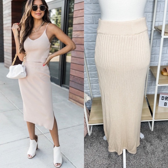 Pink Lily Day to Night Cream Ribbed Midi Skirt Size Large - Picture 1 of 3